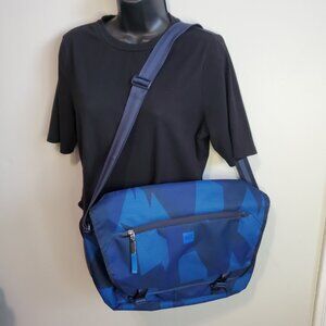 MEC Proto Carry All Messenger Bag 15" Laptop School Travel Padded Geometric Blue